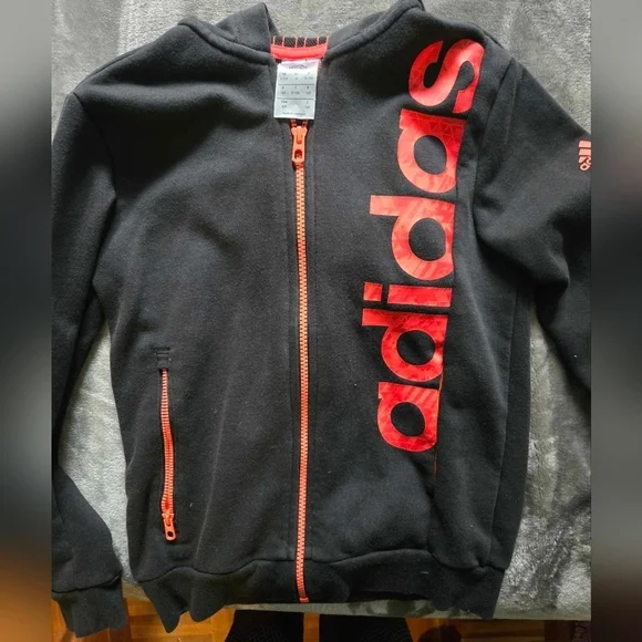 Adidas Kids Cotton Black and Red Jacket Size 9-10 Fits Like 7-8 - Picture 1 of 2
